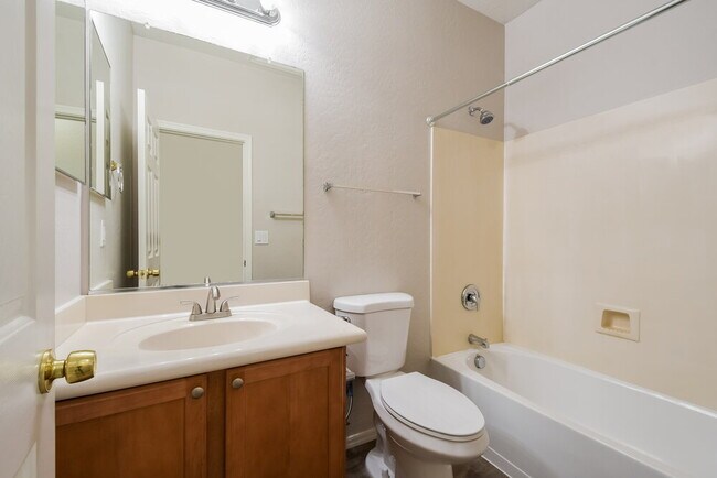 Building Photo - 1824 W Kuralt Dr