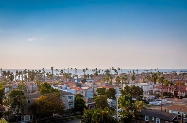 Building Photo - 401 N Coast Hwy