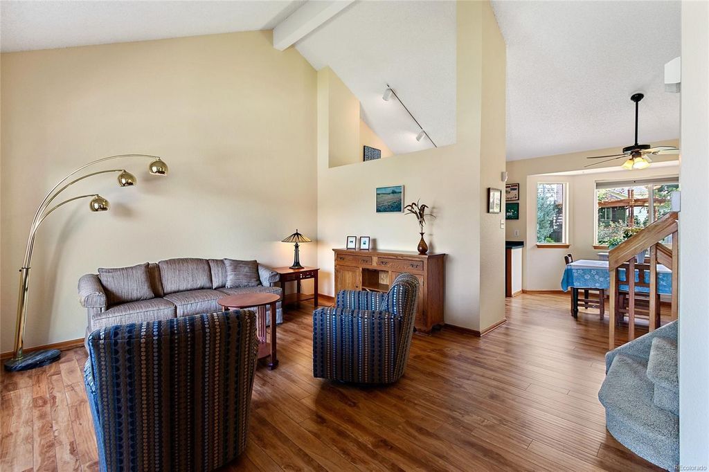 Formal Living Room - View 2 - 13504 Quivas St