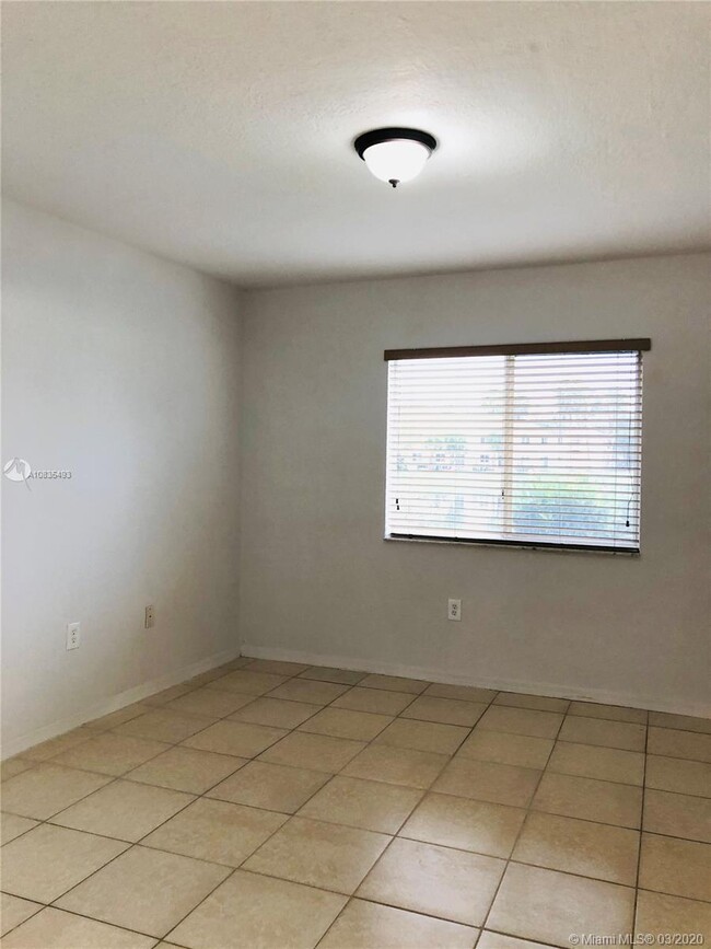 Primary Photo - 1260 SE 29th St