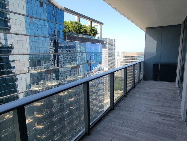 Building Photo - 801 S Miami Ave