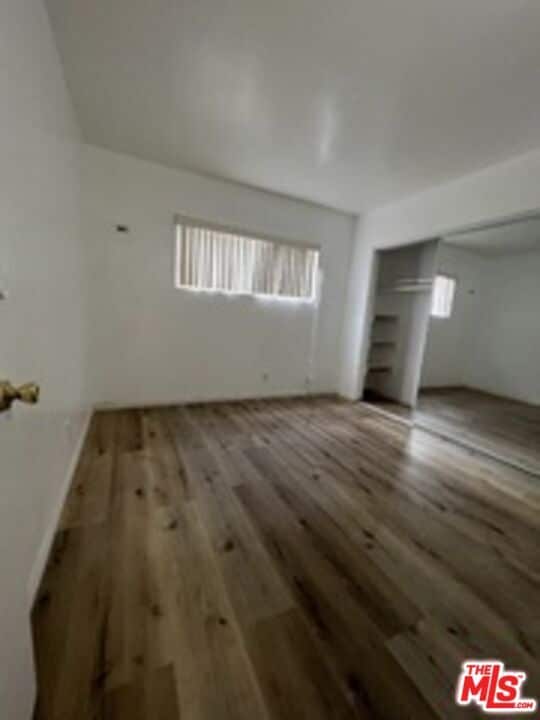 Building Photo - 1215 S Ardmore Ave