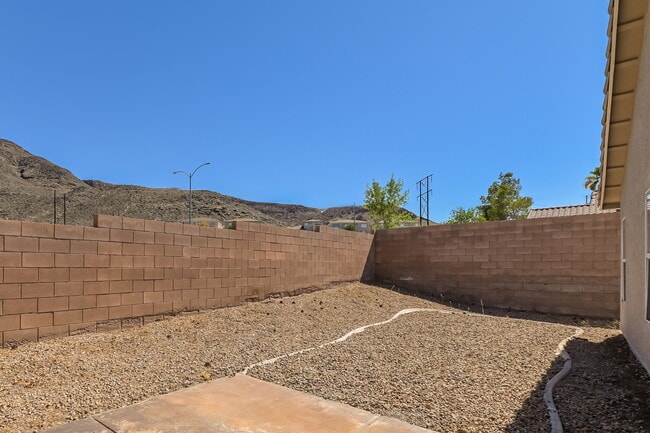 Building Photo - 615 Backbone Mountain Dr