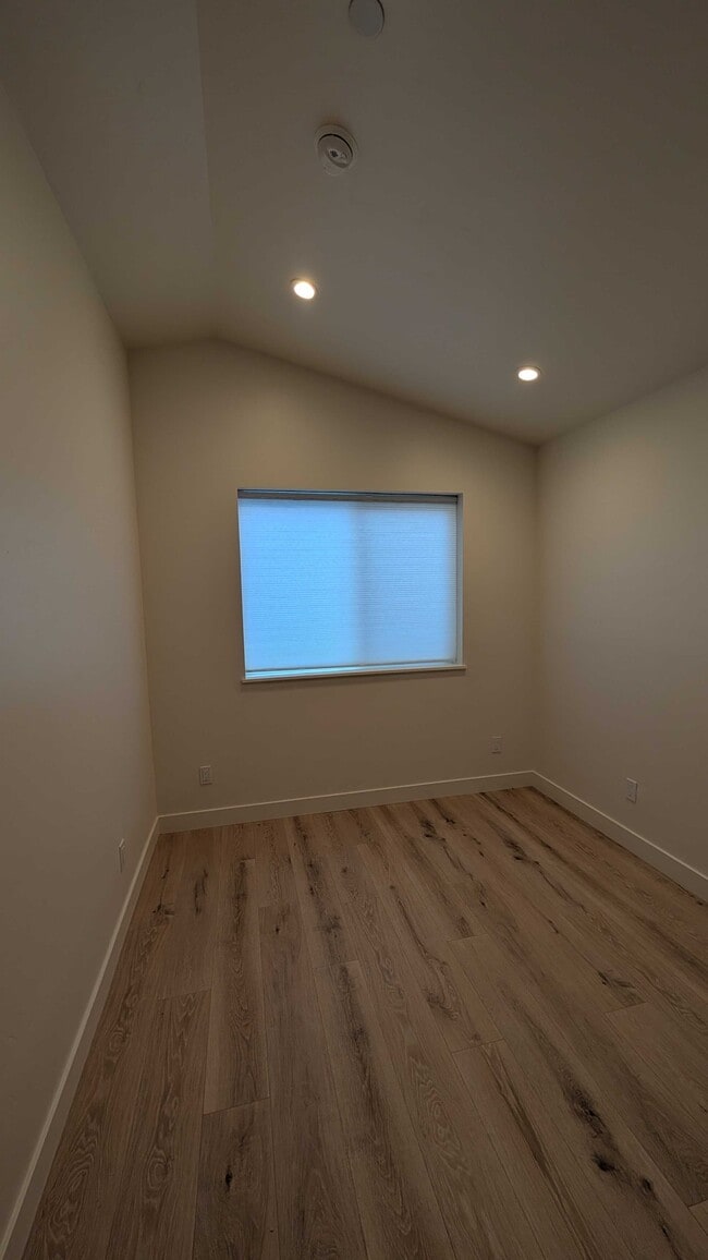 Building Photo - 1725 Spur Ridge Ln