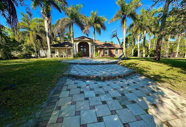 Building Photo - 9117 Mandarin Blvd