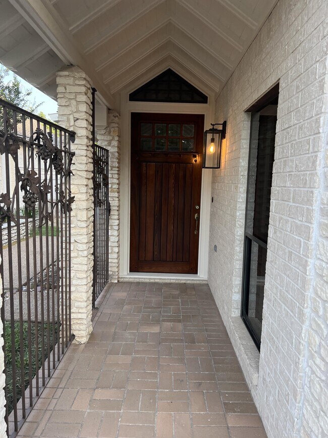 Building Photo - 4908 Spearman Dr