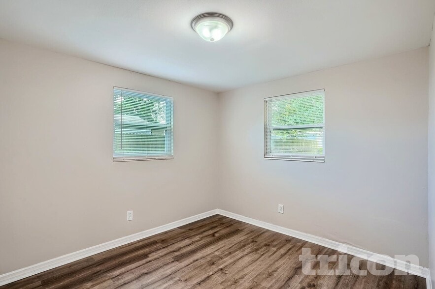 Building Photo - 5024 S 85th St