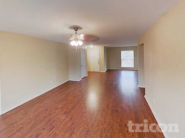 Building Photo - 2617 Spiceberry Ln