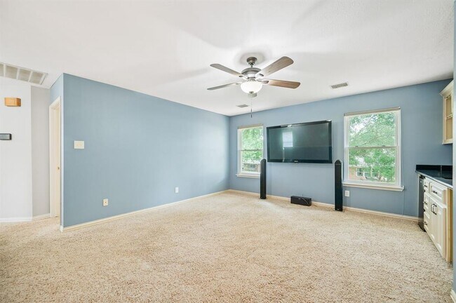 Building Photo - 209 McVoy Dr