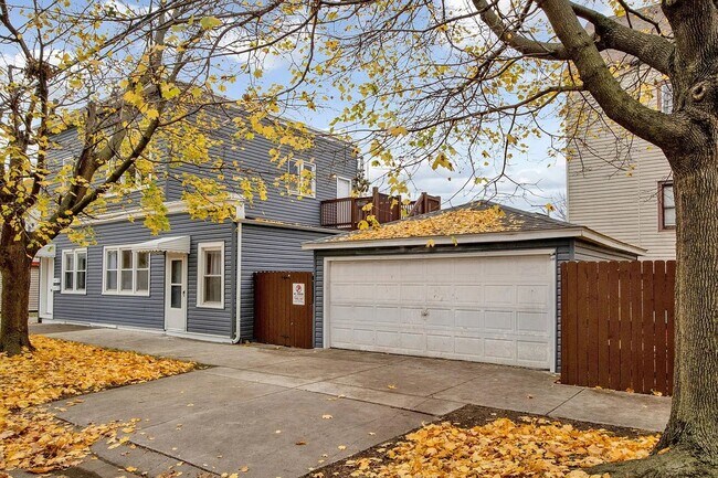 Building Photo - 3711 E 98th St