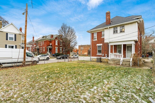 Building Photo - 61 Sherman Ave