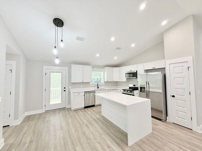 Building Photo - 478 Ronda St