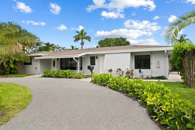 Building Photo - 2808 Middle River Dr