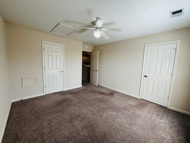 Building Photo - 209 S Knollwood Dr