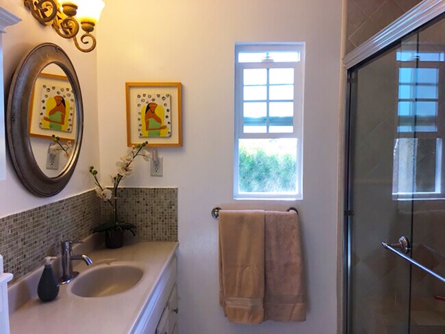 Bathroom - 3261 Military Ave
