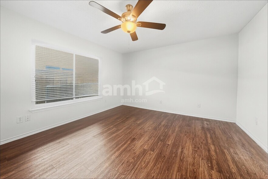Building Photo - 10109 Chapel Glen Ter