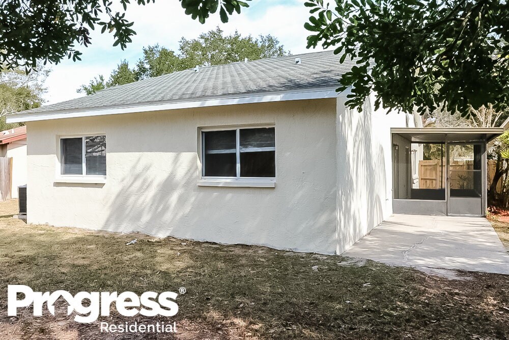 Building Photo - 13414 Laraway Dr