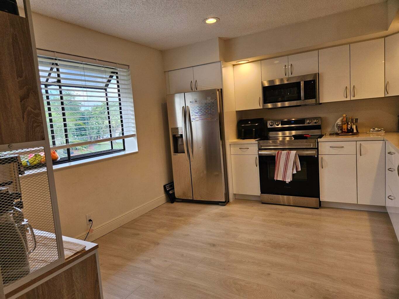 Building Photo - 7976 La Mirada Dr