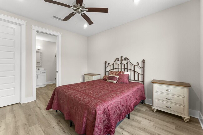 Building Photo - 725 J D Miller Rd