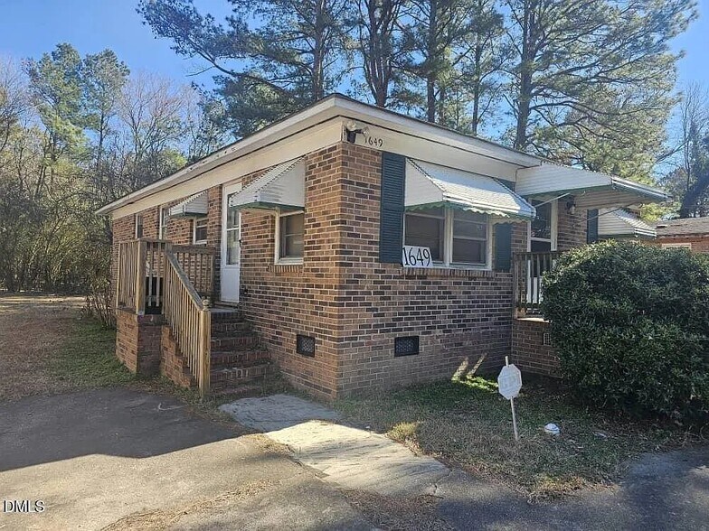 Building Photo - 1649 Harper St
