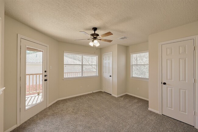 Building Photo - 1815 Tickner St