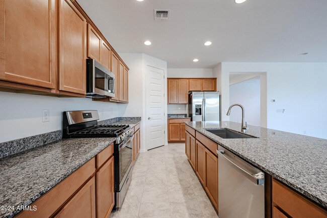 Building Photo - 8752 W Medlock Dr
