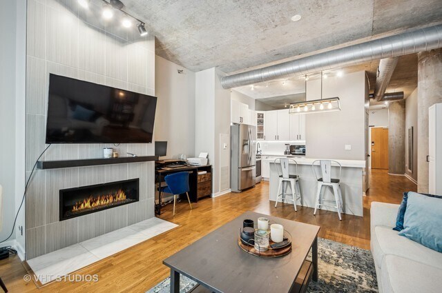 Building Photo - 700 N Larrabee St