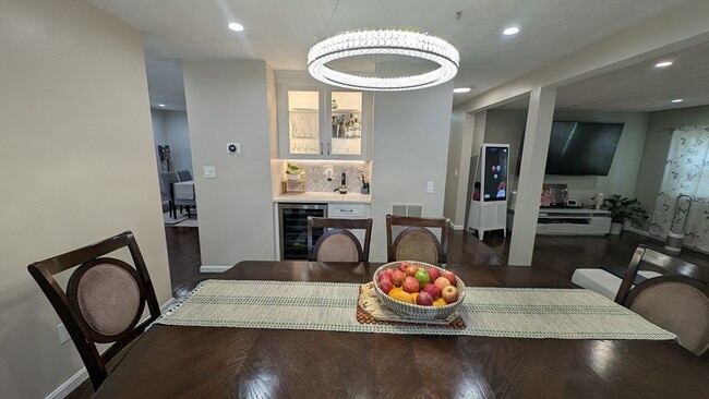 Building Photo - 20 Winterberry Way