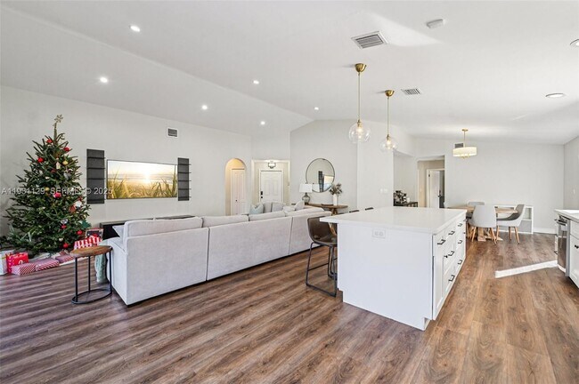 Building Photo - 1356 NW 192nd Ave