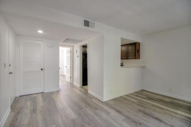 Building Photo - 1032 Summermist Ct