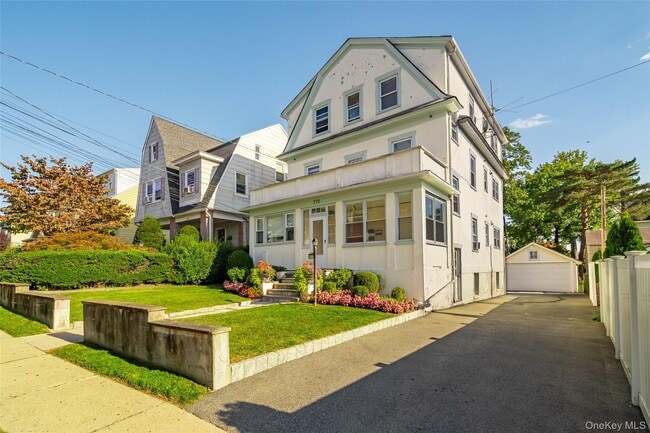 Building Photo - 270 Sickles Ave