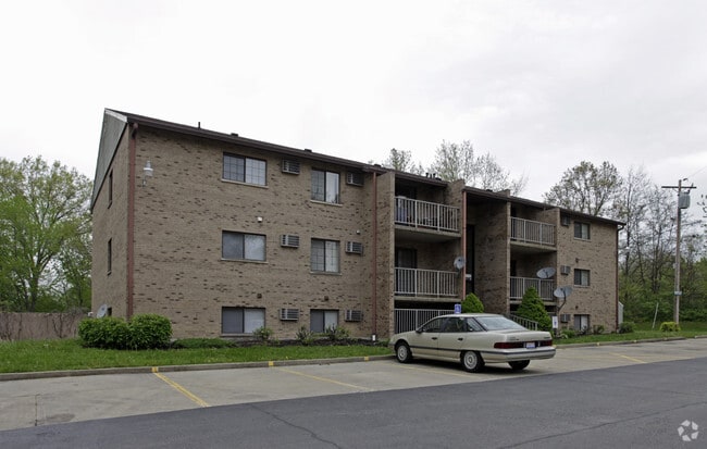 Primary Photo - Putter Apartments