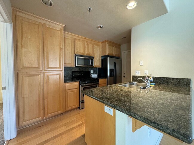 Building Photo - Newly available Stunning 2 Bedroom home fo...