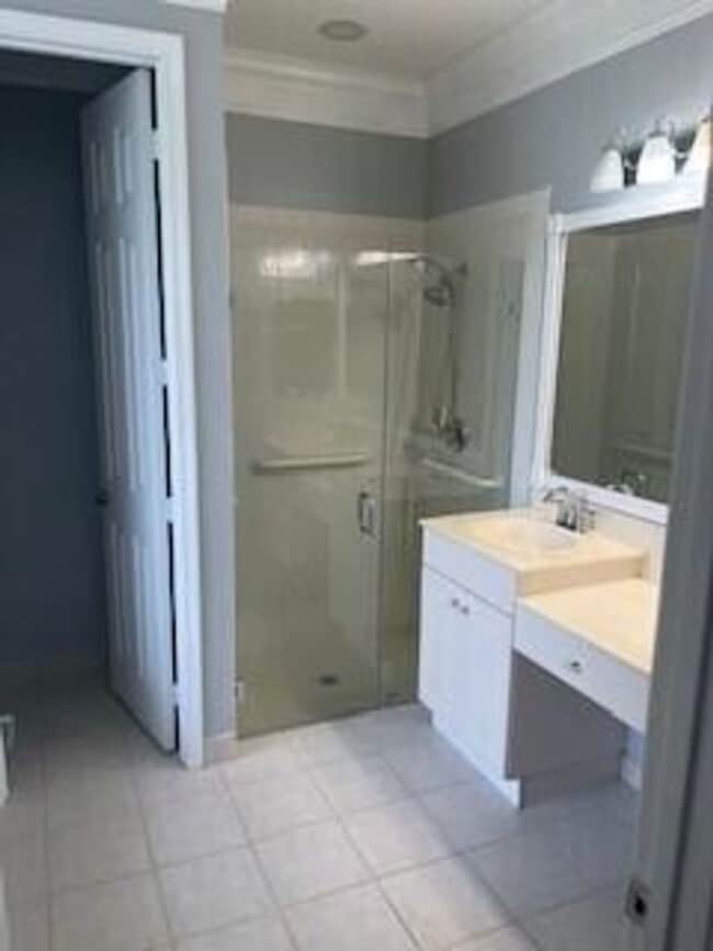 Building Photo - 2641 Clipper Cir