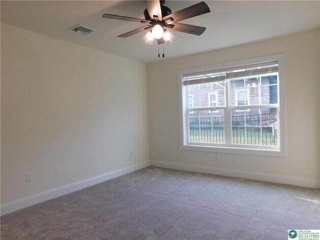 Building Photo - 1549 Burkhardt St