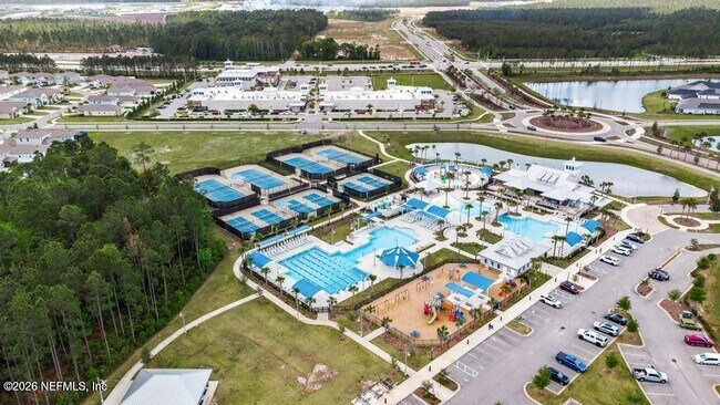 Building Photo - 260 Brandon Lks Dr