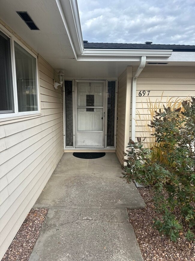 Building Photo - Vintage Character, Modern Finishes! Spacio...