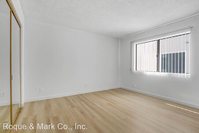 Building Photo - 2 br, 2 bath Apartment - 10604 Wilkins Ave...