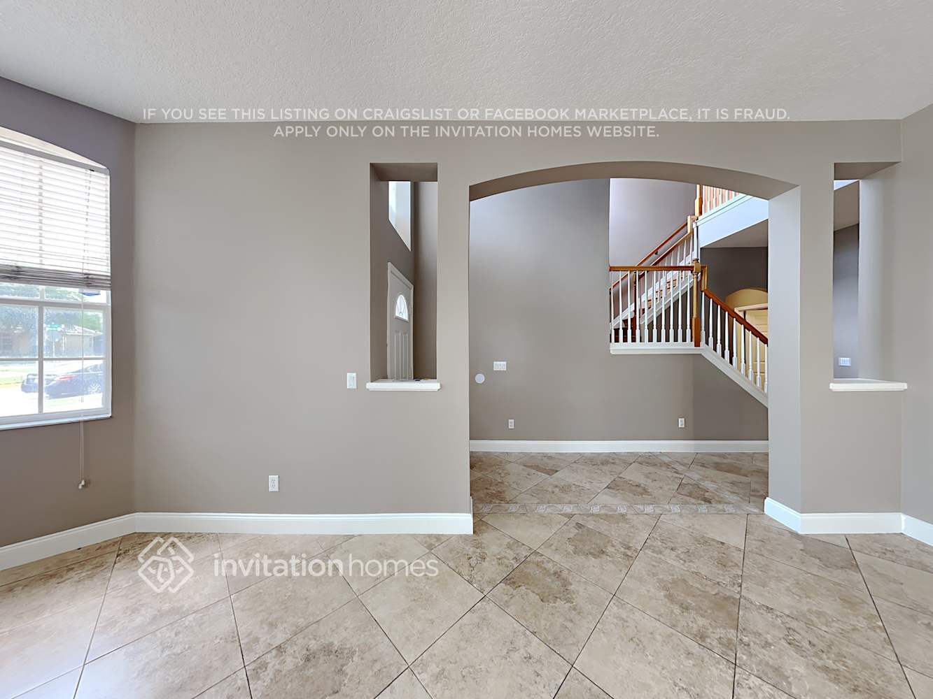 Building Photo - 9761 Oak Crest Rd