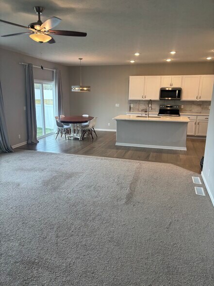 Building Photo - 18113 Sage Cir