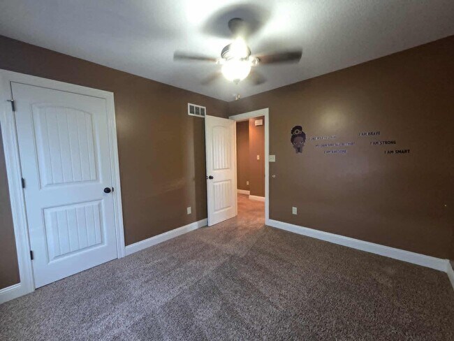 Building Photo - Spacious Home for Rent!