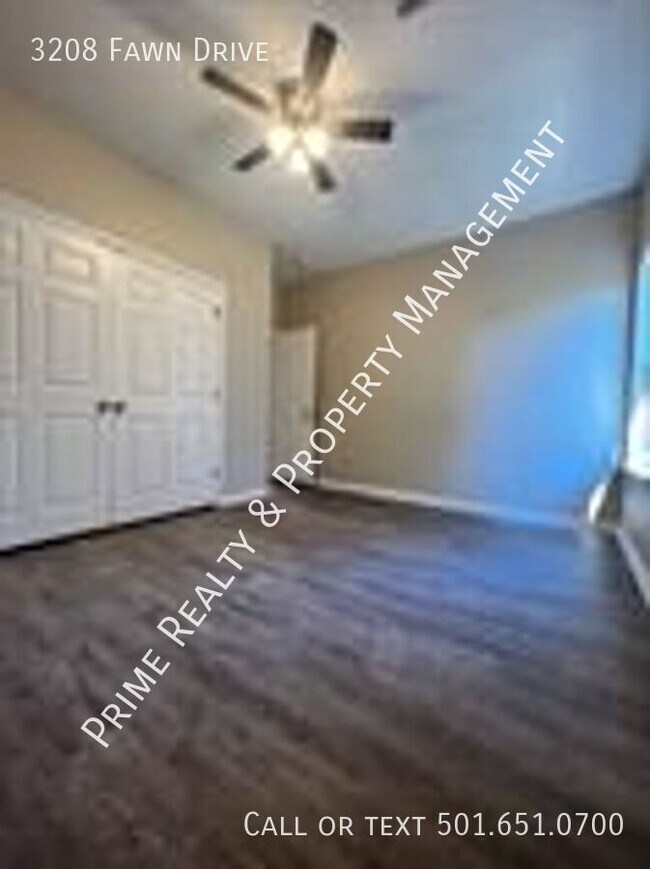 Building Photo - 3208 Fawn Dr