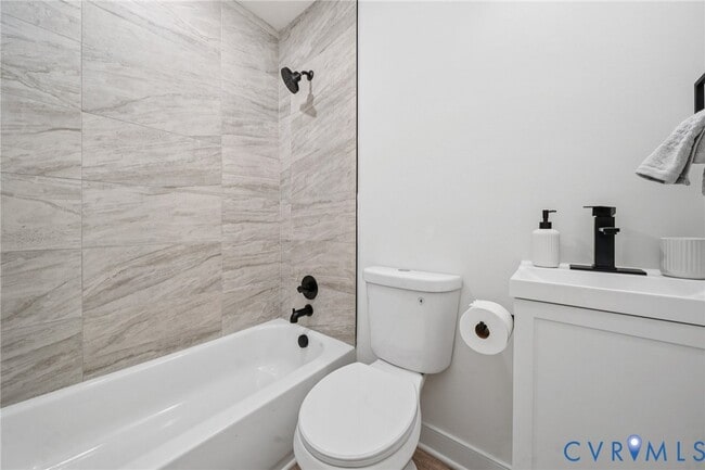 Building Photo - 1127 W Washington St