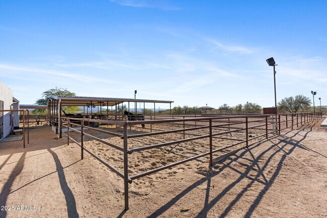 Building Photo - 14537 E Windstone Trail