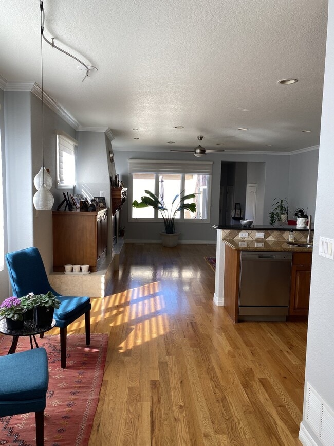Building Photo - Cherry Creek Executive 3bd/4ba home 3743SF!