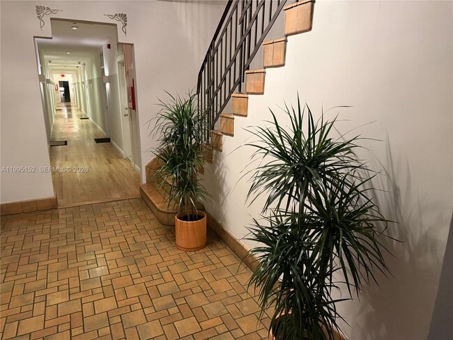 Building Photo - 260 Euclid Ave