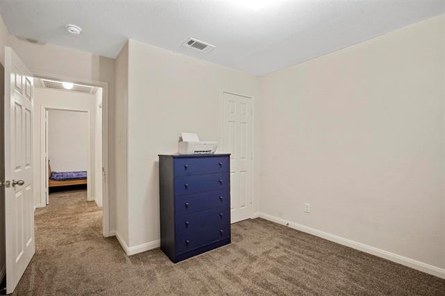 Building Photo - 121 Dodge City Ct