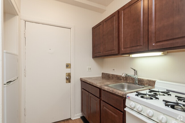 Building Photo - 5129 S Harper Ave Apartments