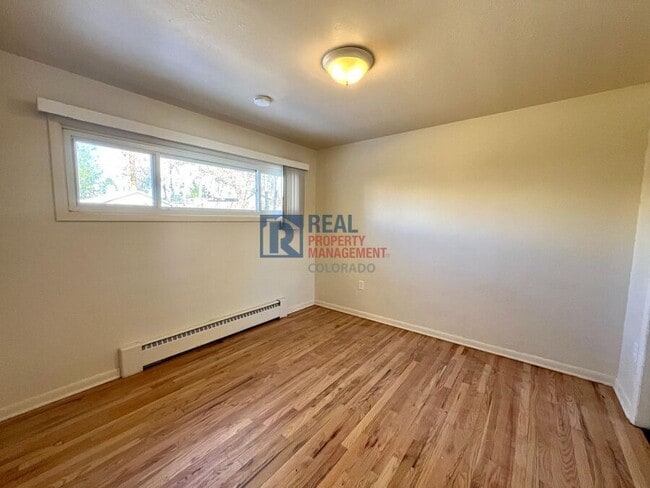 Building Photo - 310 Elmwood Dr