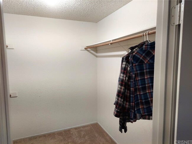Building Photo - 8443 Great Cir Dr